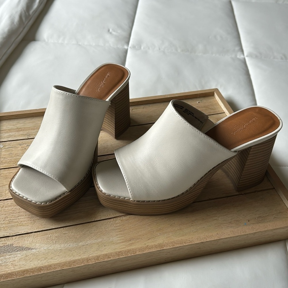 Universal Thread Brand New Heels
